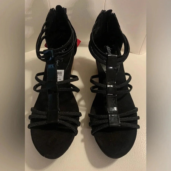 8.5 Women’s Dexflex Comfort Black Faux Patent Cork Wedge Sandal - Picture 1 of 6
